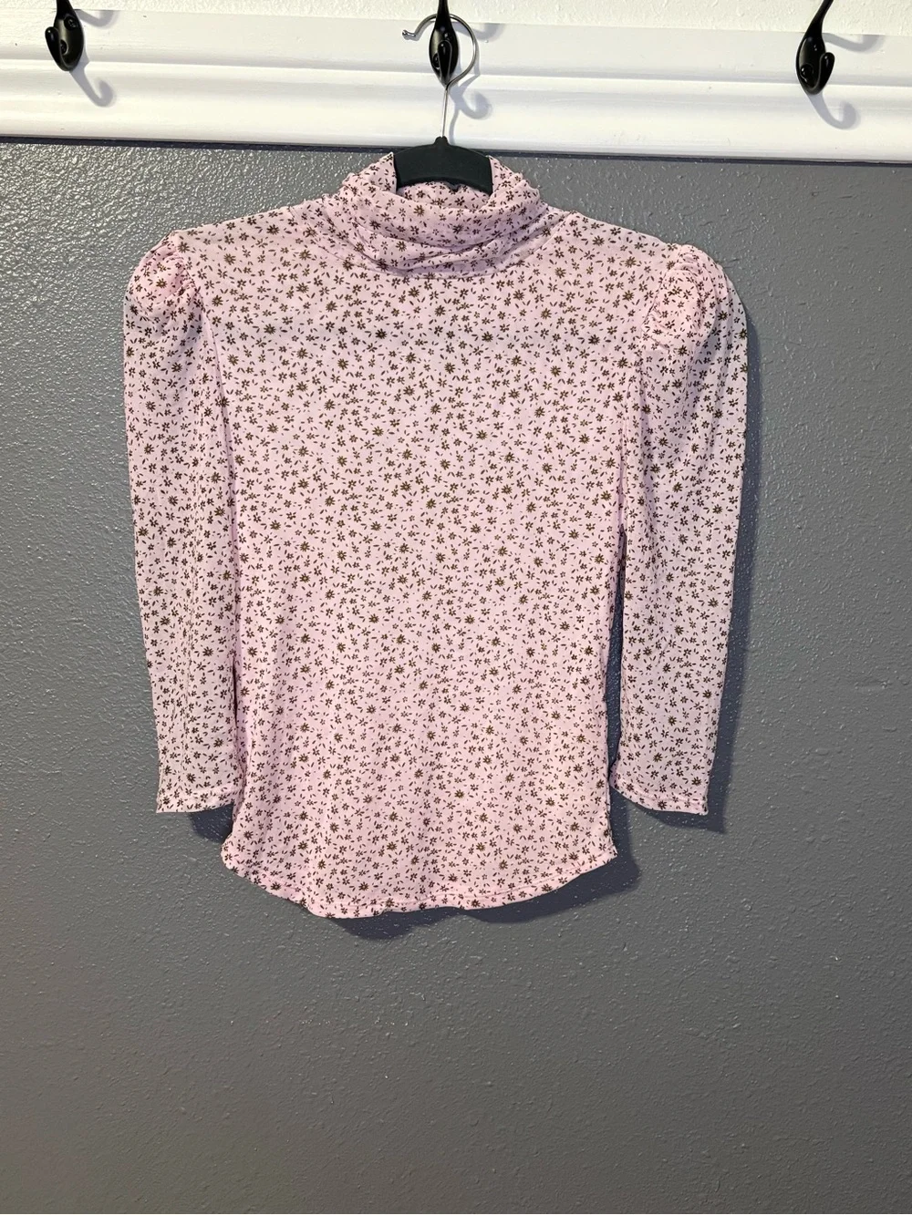 Free People Blouse floral pattern and puff sleeves size XS (SKU 292)